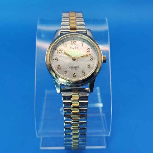 Vintage 2002 Timex Indiglo Real Mother of Pearl Dial 25mm Women\'s Quartz‎ Watch main image 3
